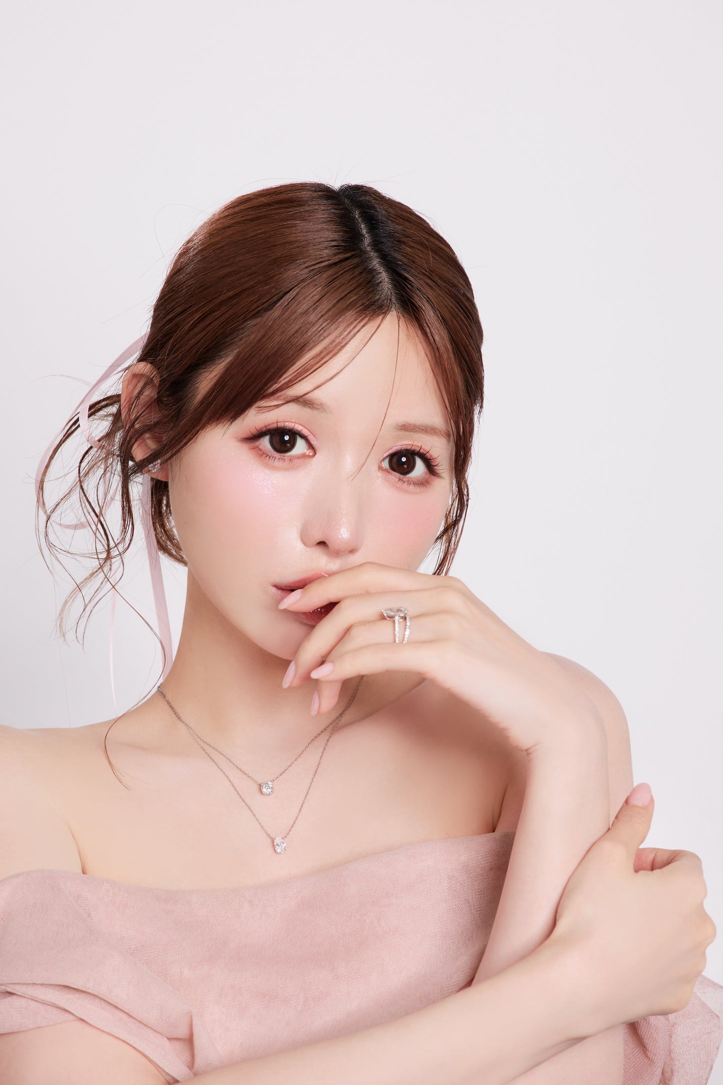 オーバルピアス／１ctダイヤモンド（トータル２ct）