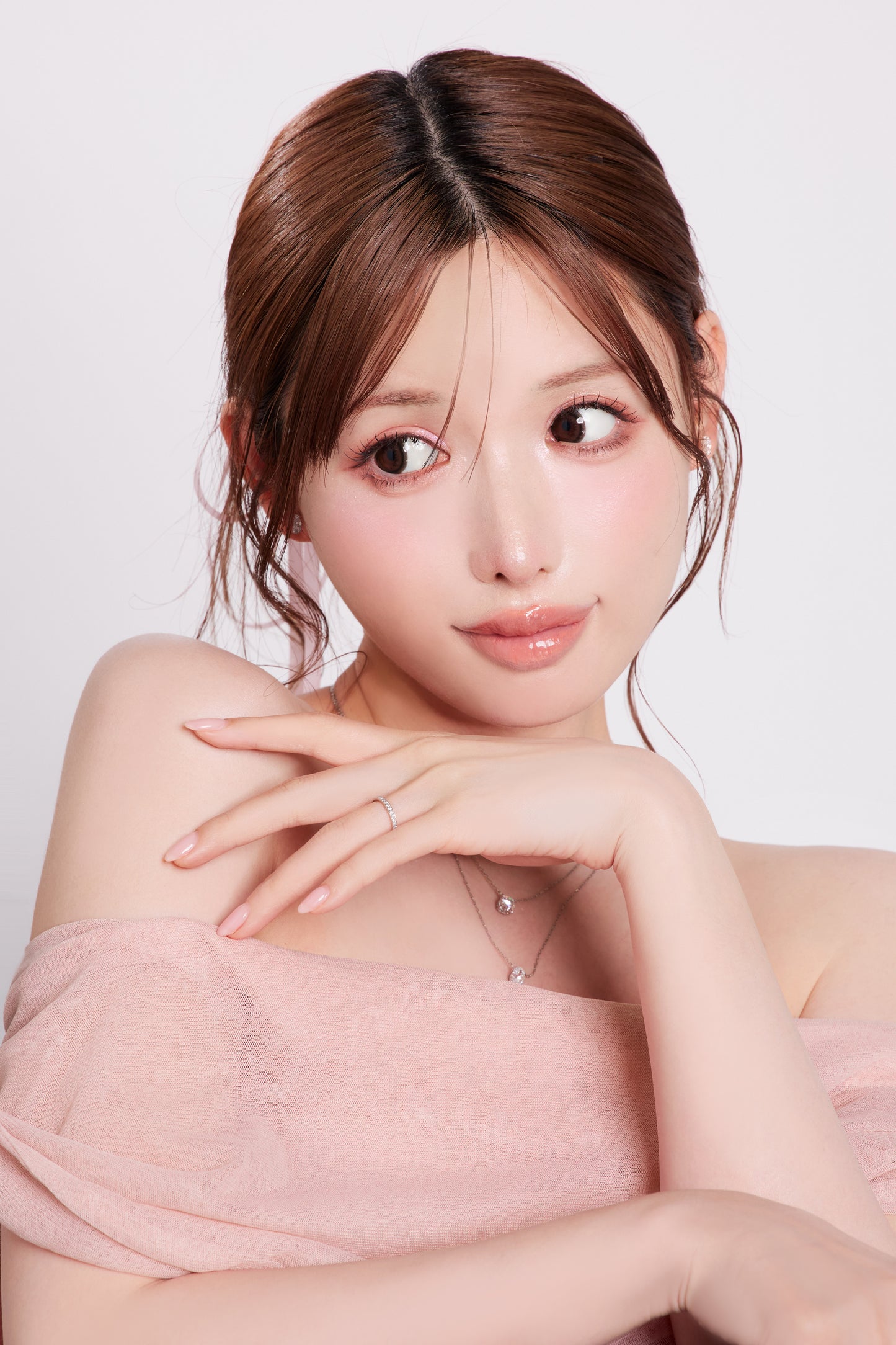 オーバルピアス／１ctダイヤモンド（トータル２ct）